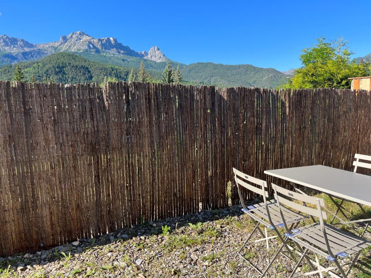 Barcelonnette Location Avec Jardinアパートメント エクステリア 写真