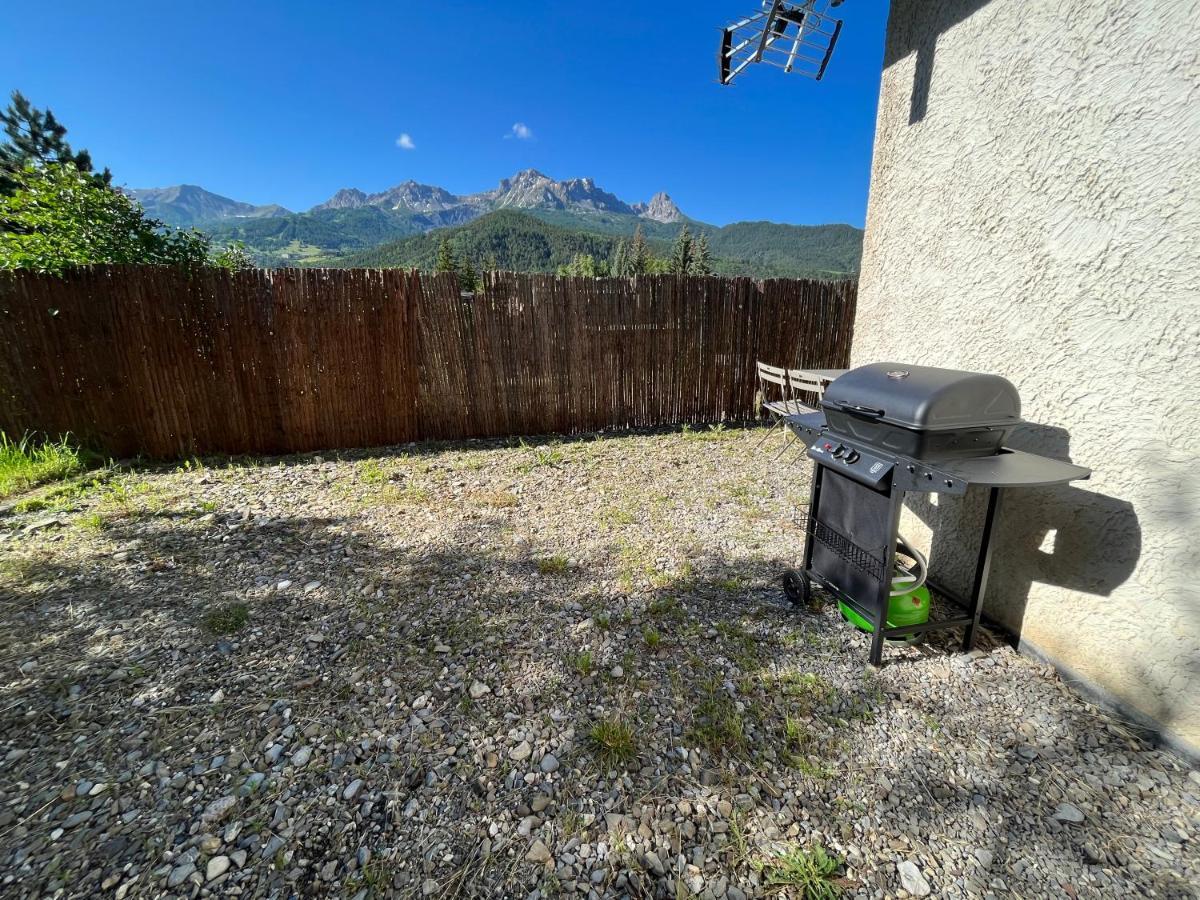 Barcelonnette Location Avec Jardinアパートメント エクステリア 写真